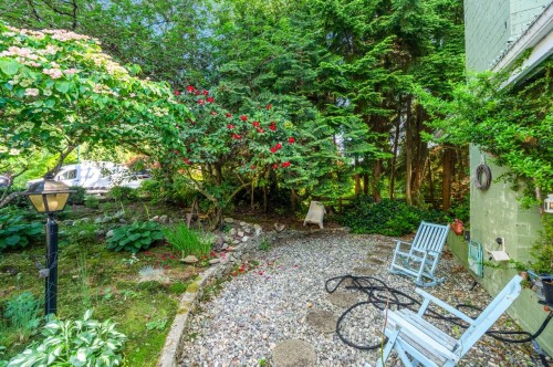 5261 Cliffridge Avenue, North Vancouver, BC 