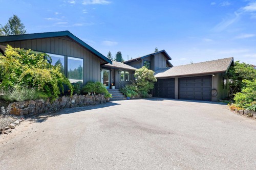 2539 Jura Crescent  Squamish, BC V0N 1T0