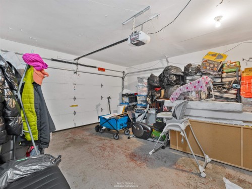 7170 Hecate Place, Vancouver, BC - Indoor Photo Showing Garage
