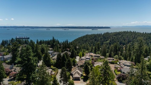 4789 Headland Drive, West Vancouver, BC 