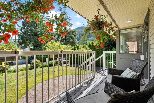 6422 Douglas Street, West Vancouver, BC 