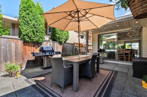 6422 Douglas Street, West Vancouver, BC 