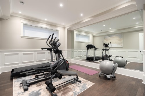6869 Selkirk Street, Vancouver, BC 