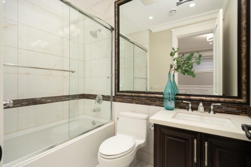 6869 Selkirk Street, Vancouver, BC 