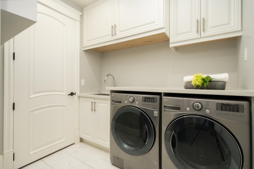 6869 Selkirk Street, Vancouver, BC 