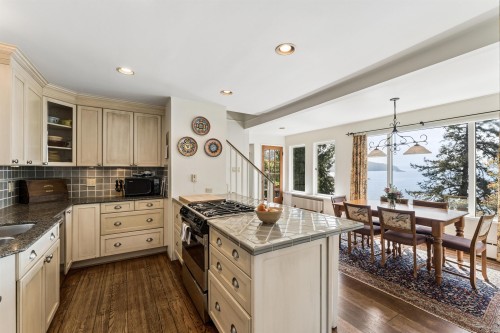 6054 Gleneagles Drive, West Vancouver, BC 