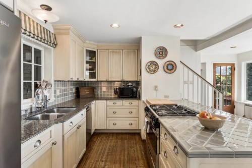 6054 Gleneagles Drive, West Vancouver, BC 