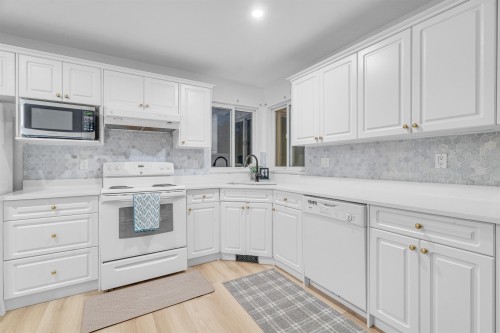 23829 Kanaka Way, Maple Ridge, BC 