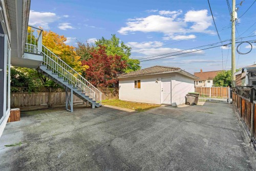 3315 Charles Street, Vancouver, BC - Outdoor