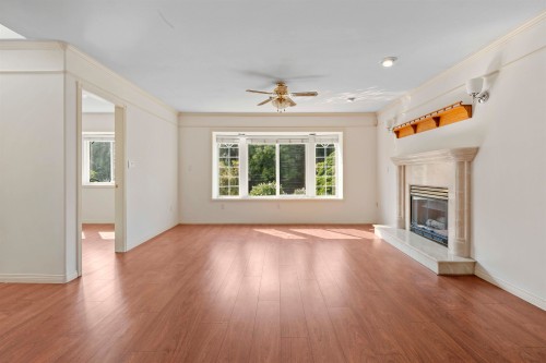3315 Charles Street, Vancouver, BC - Indoor With Fireplace
