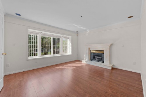 3315 Charles Street, Vancouver, BC - Indoor Photo Showing Living Room With Fireplace
