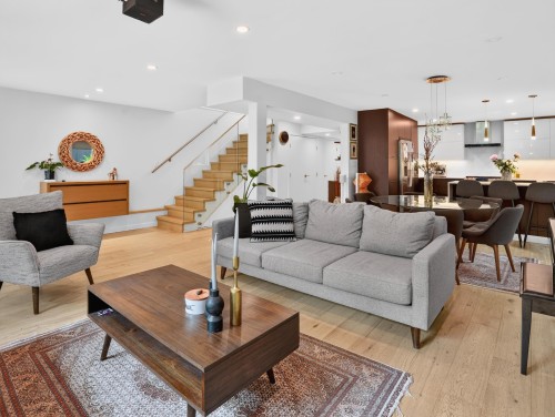 514 28Th Street W, North Vancouver, BC 