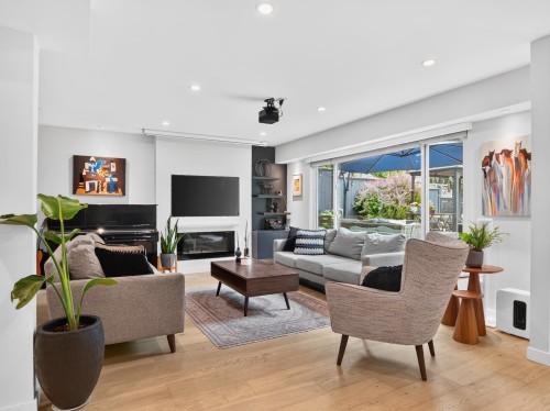 514 28Th Street W, North Vancouver, BC 