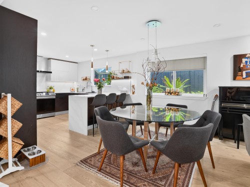 514 28Th Street W, North Vancouver, BC 