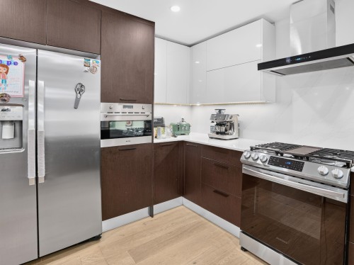 514 28Th Street W, North Vancouver, BC 