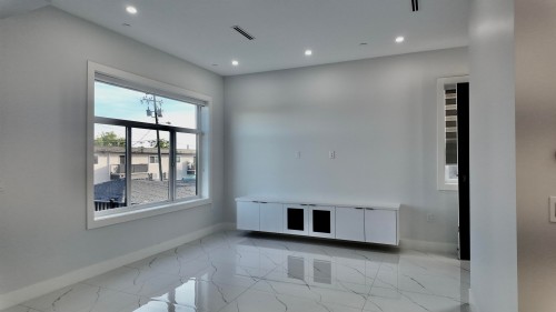 1328 64Th Avenue E, Vancouver, BC 