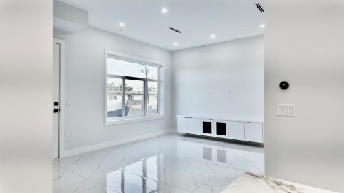 1328 64Th Avenue E, Vancouver, BC 
