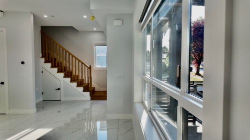1330 64Th Avenue E, Vancouver, BC 