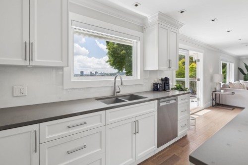 752 Shaw Avenue, Coquitlam, BC 