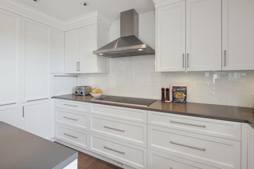 752 Shaw Avenue, Coquitlam, BC 