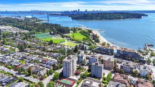 L1-555 13th Street  West Vancouver, BC V7T 2N8