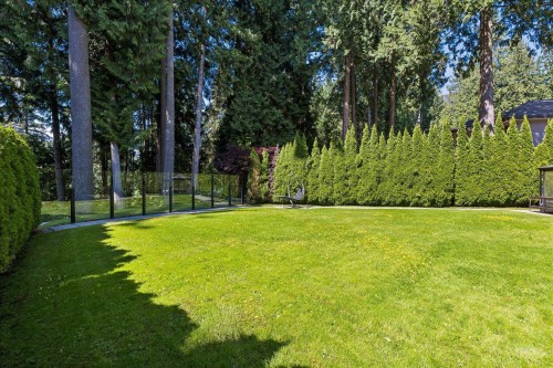 4577 Capilano Road, North Vancouver, BC 
