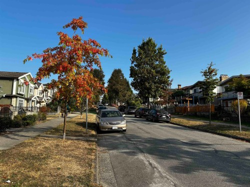 2621 8Th Avenue E, Vancouver, BC 