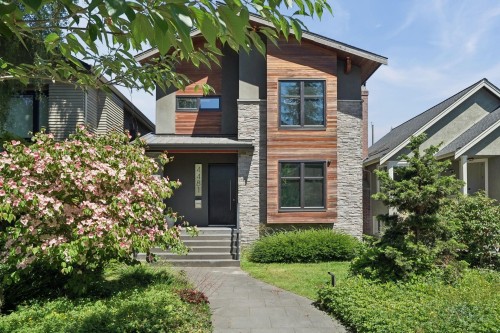 4481 15Th Avenue W, Vancouver, BC 