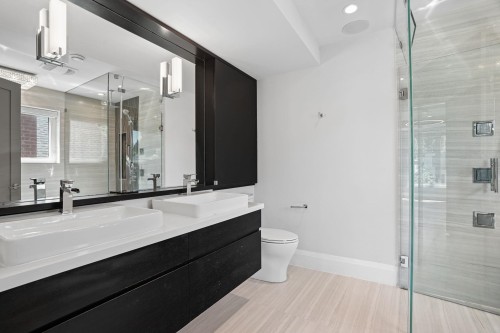 4481 15Th Avenue W, Vancouver, BC 