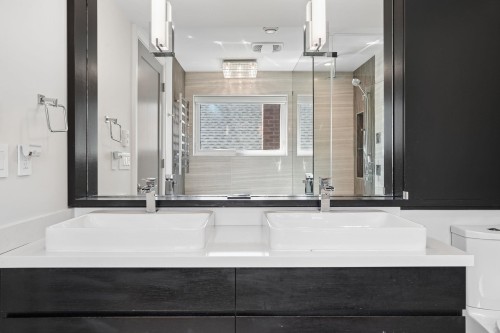 4481 15Th Avenue W, Vancouver, BC 