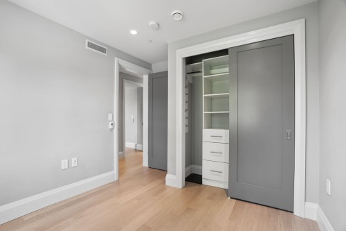 4481 15Th Avenue W, Vancouver, BC 