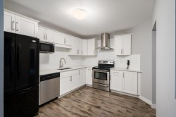 317-19236 Ford Road Pitt Meadows, BC V3Y 2K1