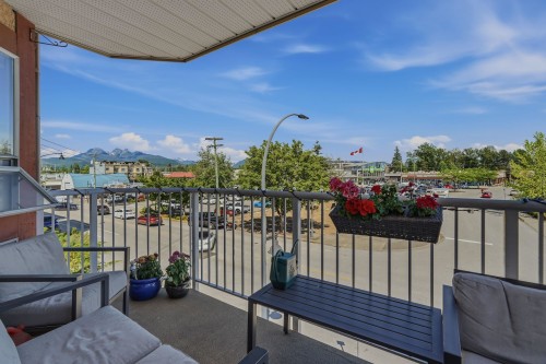 331-22661 Lougheed Highway, Maple Ridge, BC 