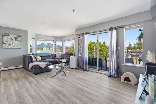 331-22661 Lougheed Highway, Maple Ridge, BC 