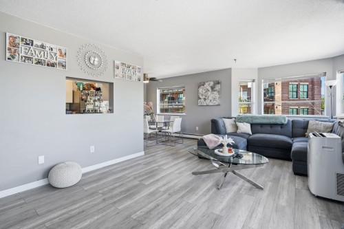 331-22661 Lougheed Highway, Maple Ridge, BC 