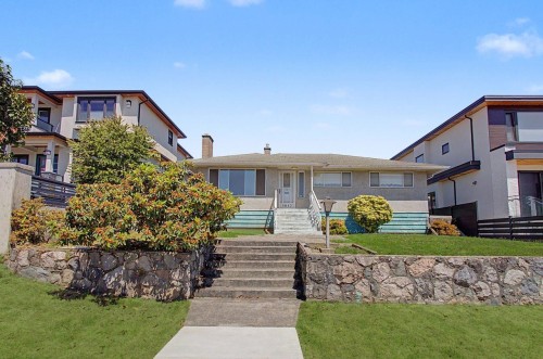 4843 Venables Street, Burnaby, BC 
