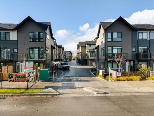 20-4337 Boundary Road, Richmond, BC 