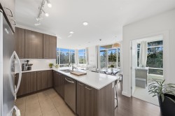 802-2789 Shaughnessy Street  Port Coquitlam, BC V3C 0C3