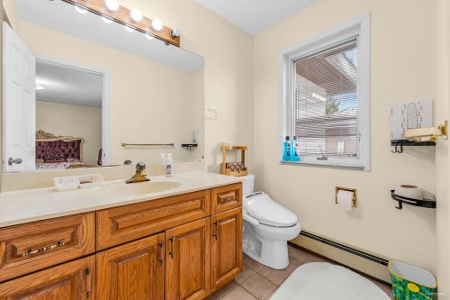 1338 54Th Avenue W, Vancouver, BC 