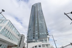 1704-680 Quayside Drive New Westminster, BC V3M 0P2