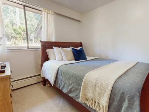 112-1000 King Albert Avenue, Coquitlam, BC - Indoor Photo Showing Bedroom