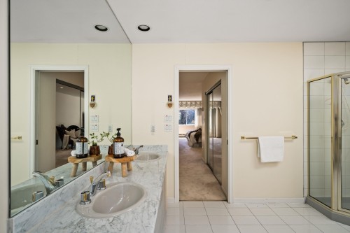 455 26Th Avenue W, Vancouver, BC 