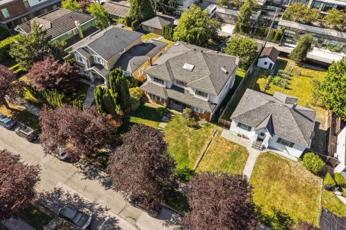 455 26Th Avenue W, Vancouver, BC 