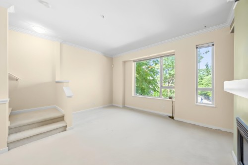 131-9229 University Crescent, Burnaby, BC - Indoor Photo Showing Other Room