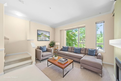 131-9229 University Crescent, Burnaby, BC - Indoor Photo Showing Living Room