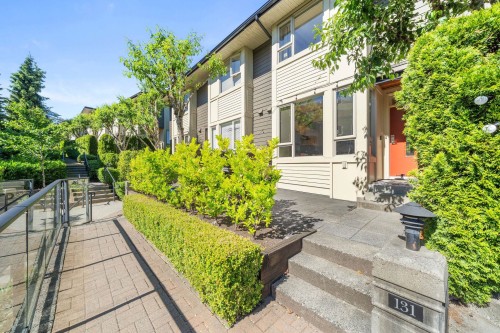 131-9229 University Crescent, Burnaby, BC - Outdoor