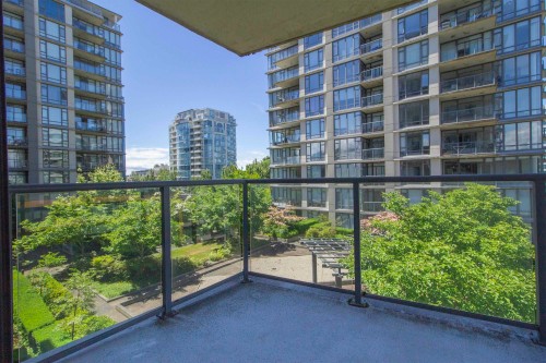 703-7362 Elmbridge Way, Richmond, BC 