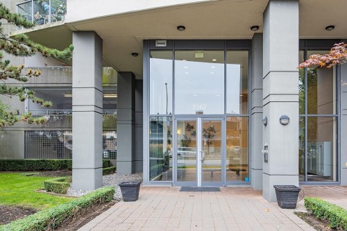 703-7362 Elmbridge Way, Richmond, BC - Outdoor