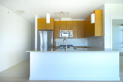 703-7362 Elmbridge Way, Richmond, BC 