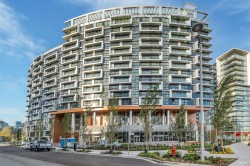 801-1768 Cook Street  Vancouver, BC V5Y 0N3